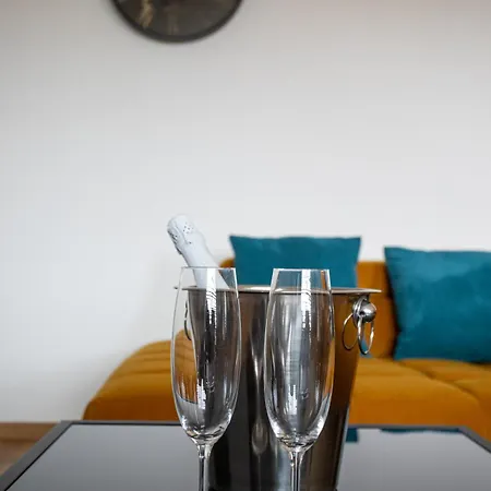 Apartma Leona, Apartment